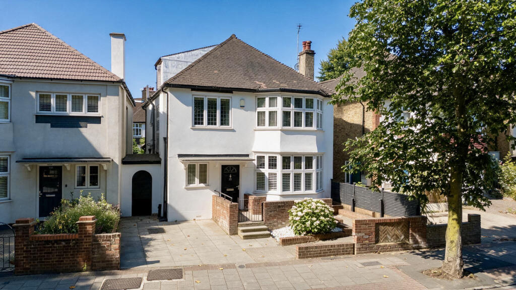 Main image of property: Mortlake Road, Kew, TW9