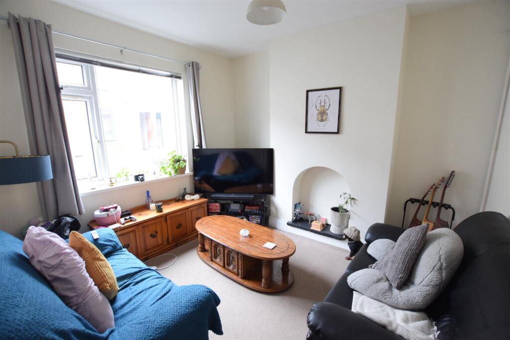 Main image of property: St. Andrews Street - Student House - 26/27