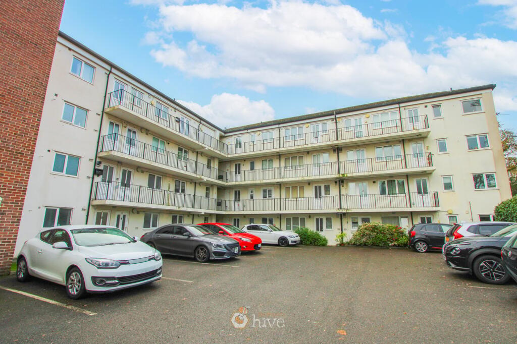 1-bed flat on Bawtry Road, Bessacarr, Doncaster, DN4, £69,500
