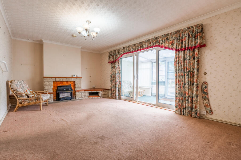 House in Worcester - View 5