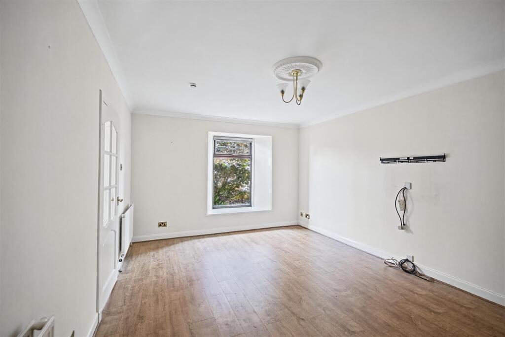 House in Stonehouse, South Lanarkshire - View 5