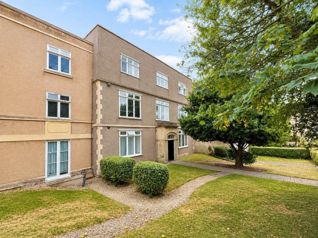 Main image of property: Royal Crescent, Great First Time Buyers Apartment