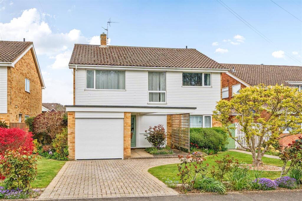 Main image of property: Tower Close, Reading, Berkshire