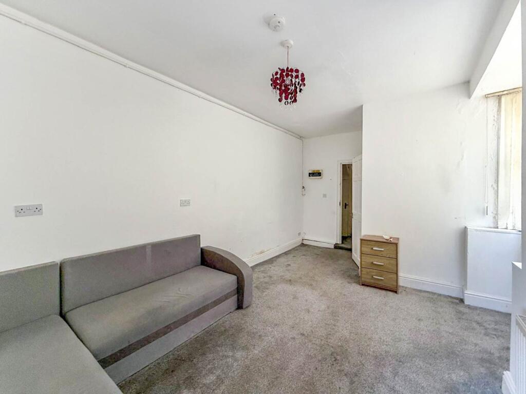 House in Hull, Dairycoates - View 4
