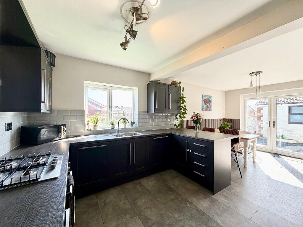 Clifton Drive, Blackrod, Greater Manchester, BL6 photo 2