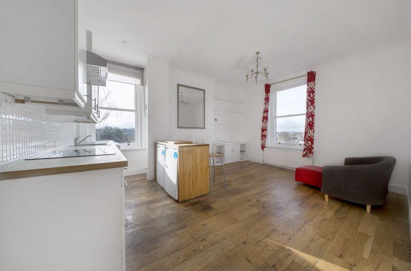 Apartment in London - View 2