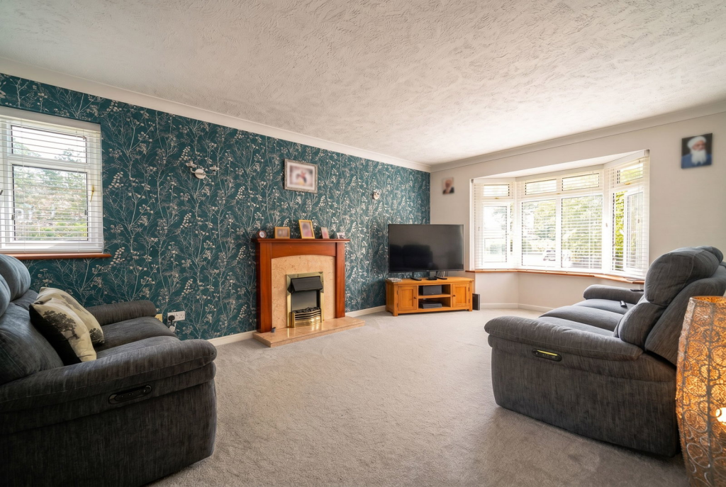 Oldington Grove, Hillfield photo 3