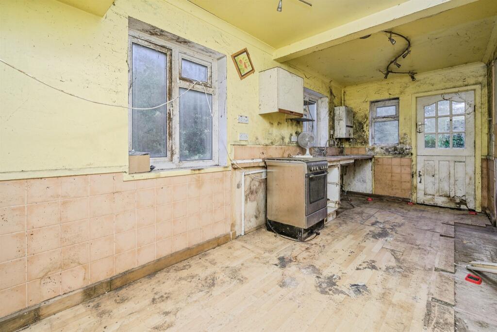 House in Plymouth - View 5