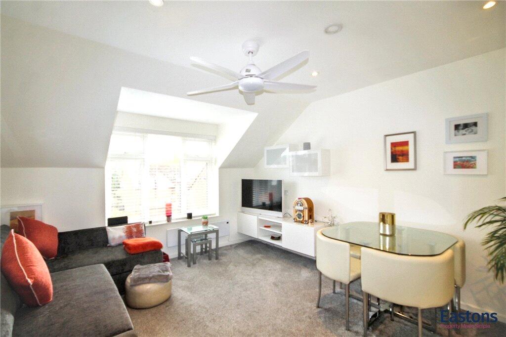 Henbit Close, Tadworth, Surrey, KT20 - View 3
