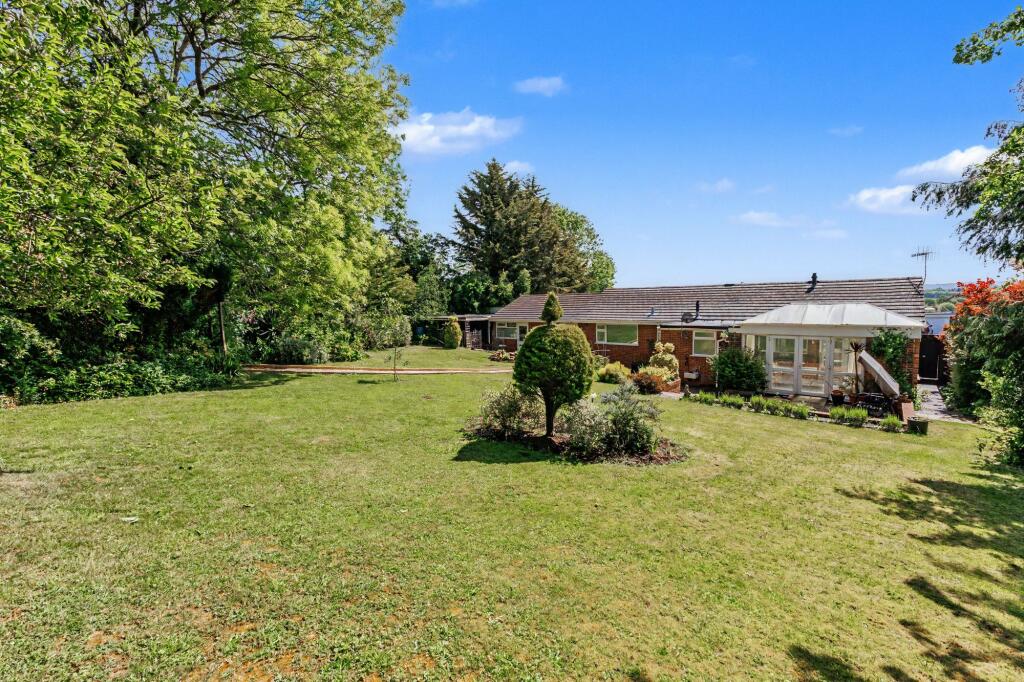 Willow Close, Pershore, WR10 photo 4