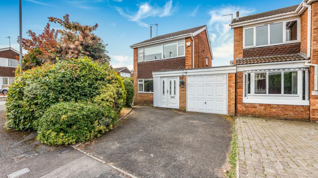 Main image of property: Daffodil Place, Orchard Hills, Walsall, West Midlands, WS5 3DX