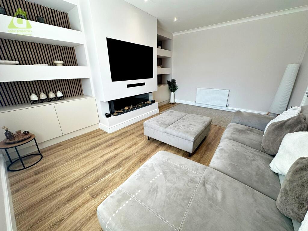 House in Bolton, Dobb Brow, Westhoughton - View 3
