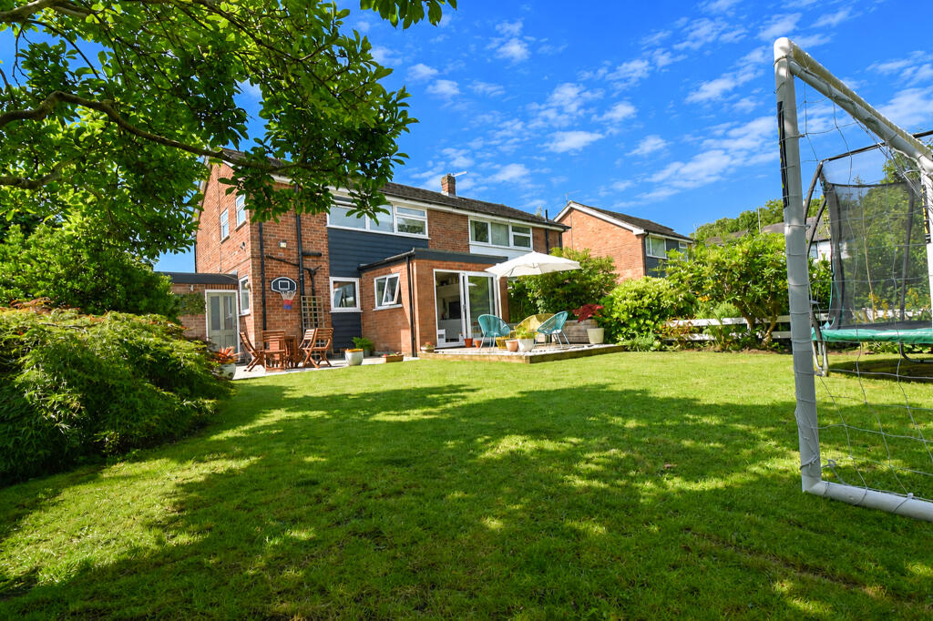 Braemar Avenue, Flixton, M41 photo 4
