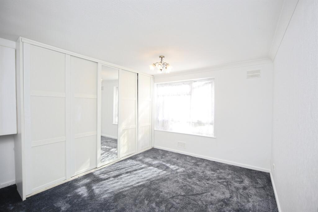 White House Way, Solihull photo 3