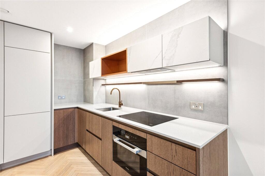 Michael Road, Hampton House, Fulham, London, SW6 photo 3