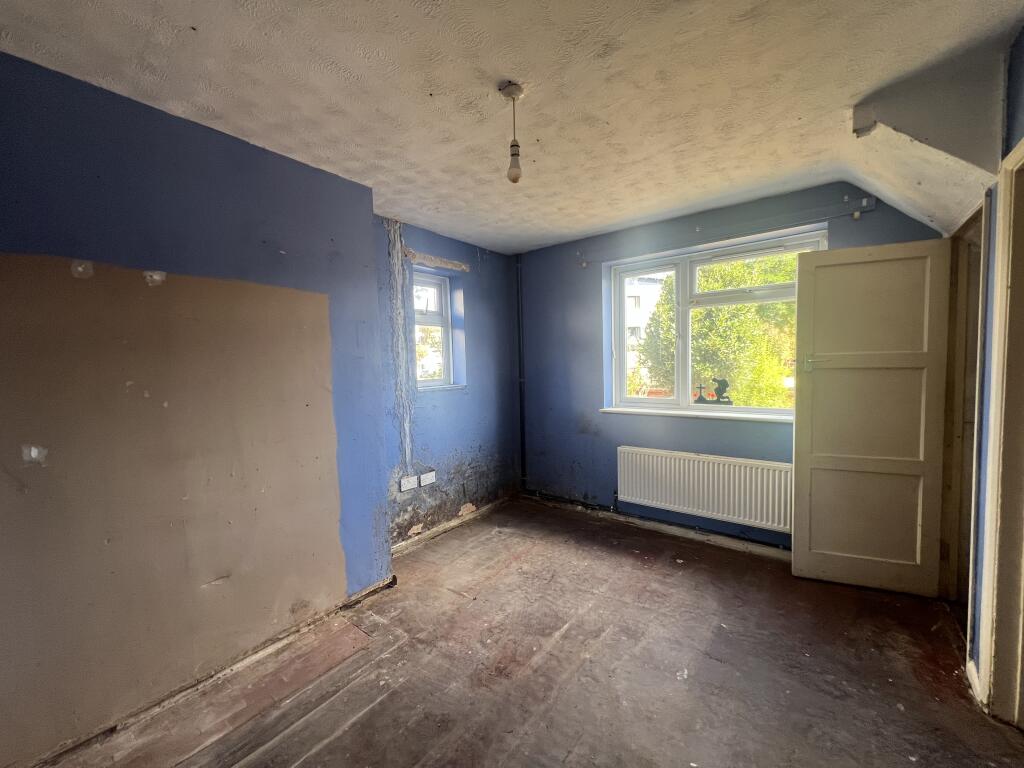House in Stoke-on-Trent - View 4