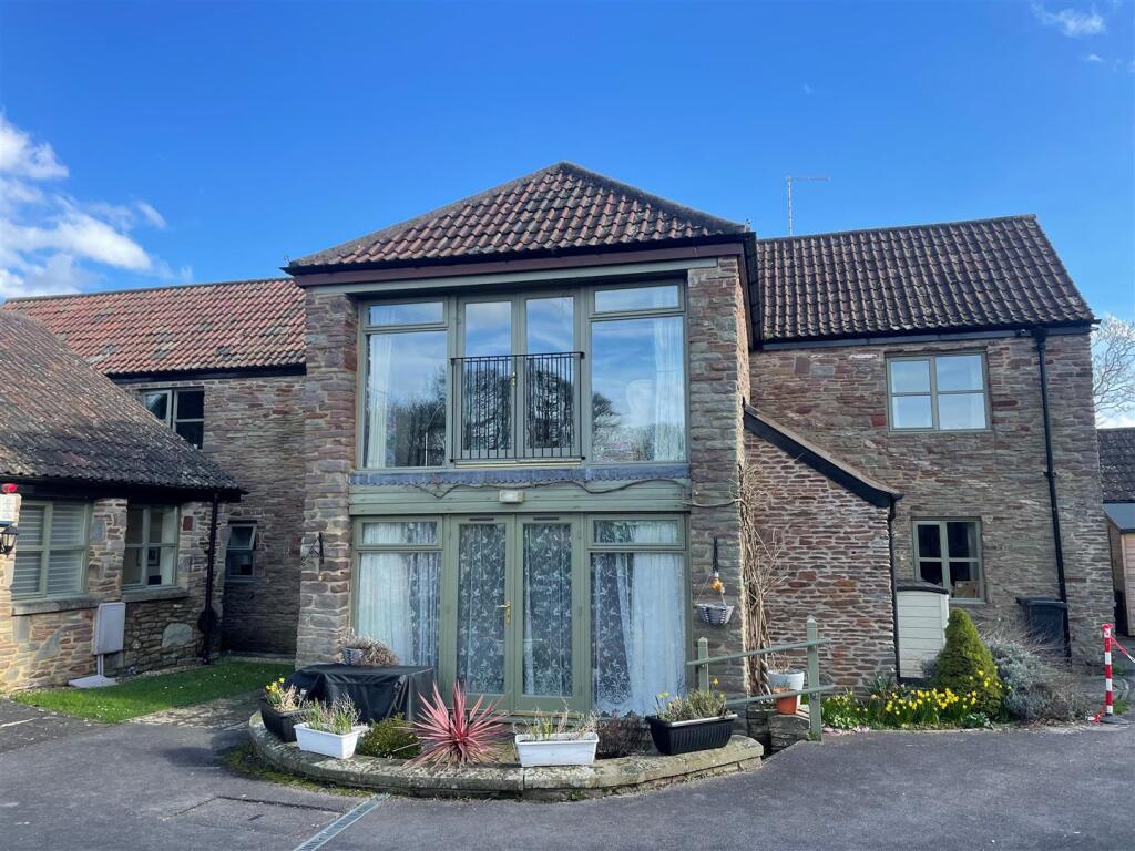 Main image of property: The Grove Mews, Winterbourne