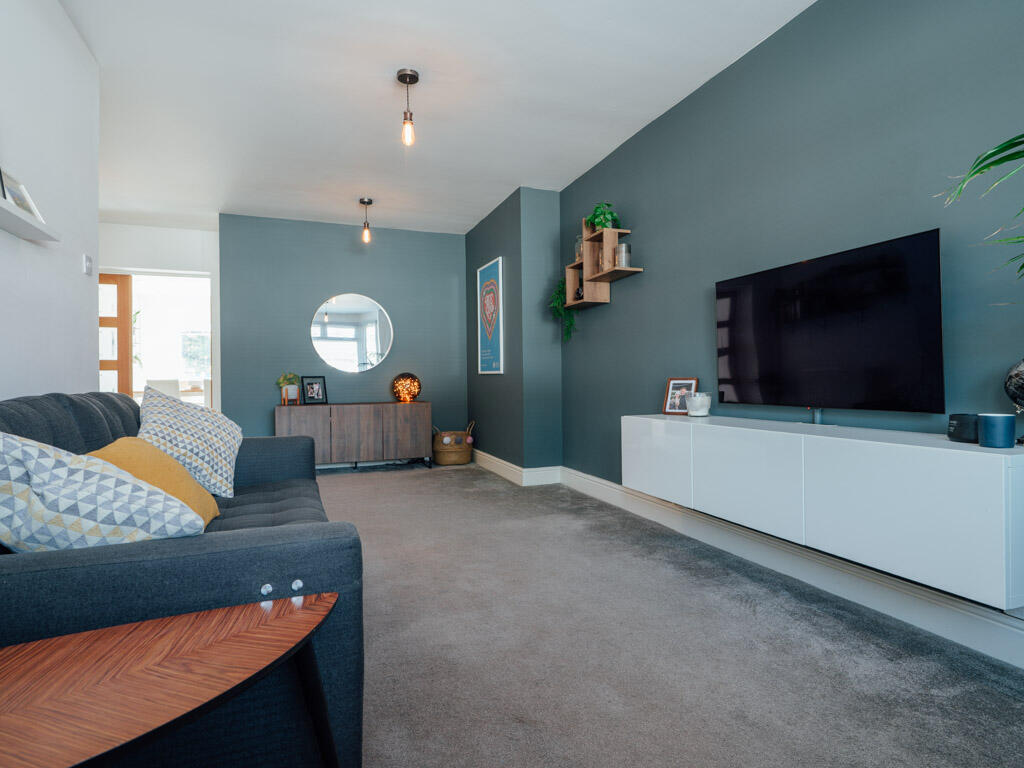 Prestwich Avenue, Worcester, Worcestershire. - More