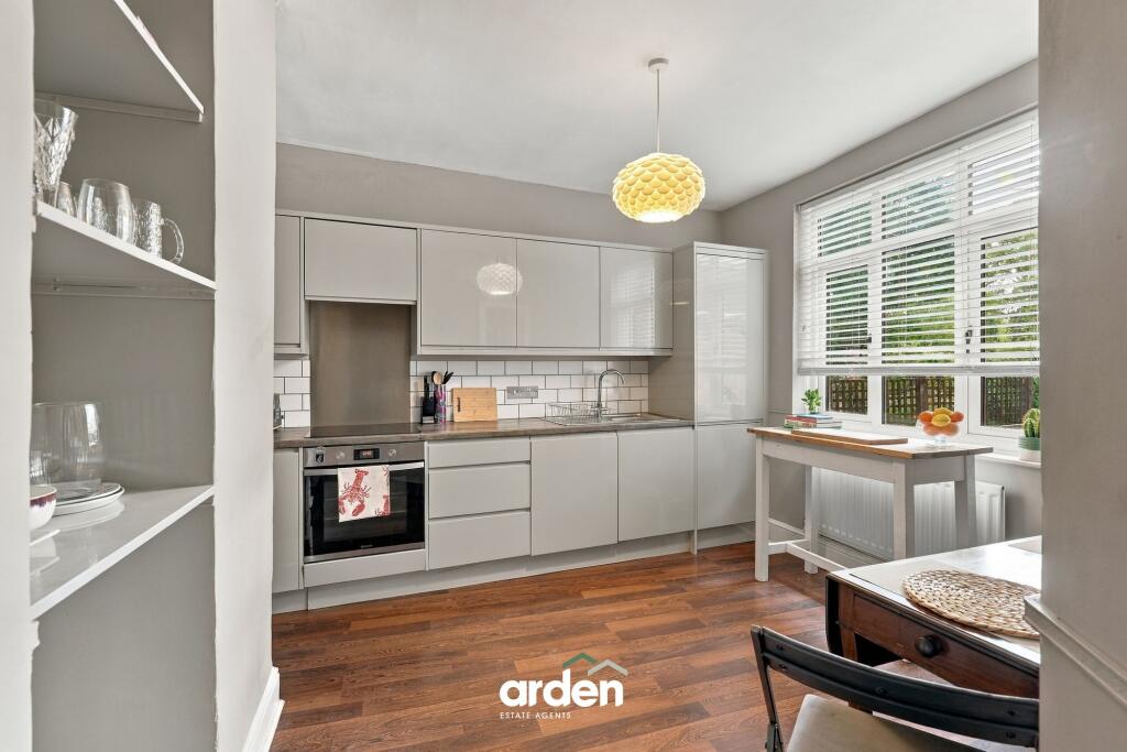 House in Worcester - View 4