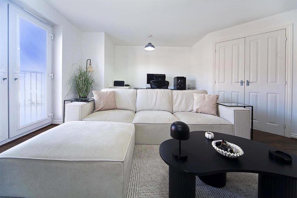 Apartment in Stockton-on-Tees - View 4
