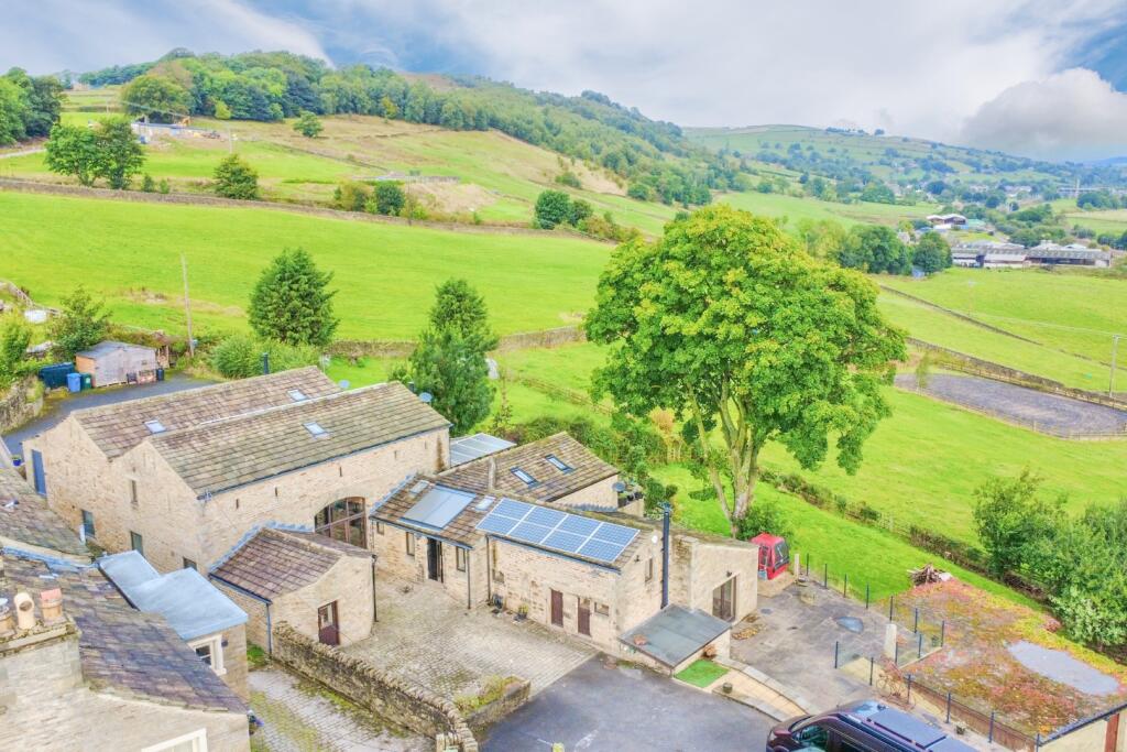 Main image of property: Lower Lingah Barn, Lingah Hill, Glusburn BD20 8BD