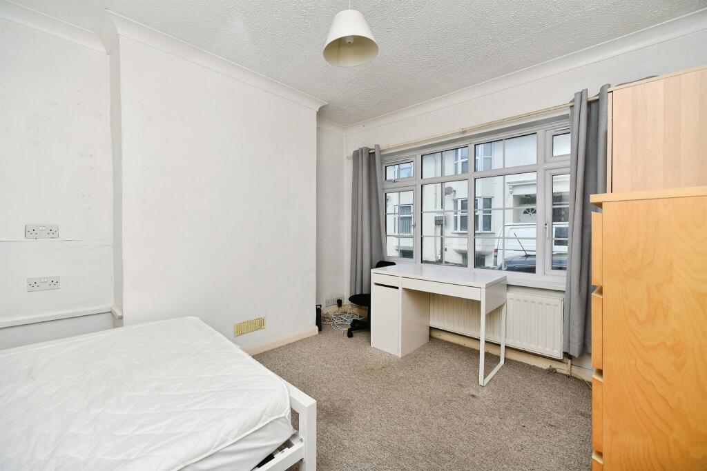 House in Brighton - View 4