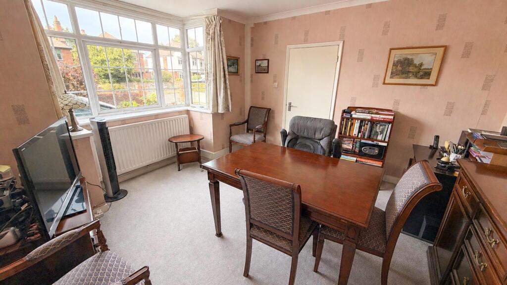 House in Guildford - View 5