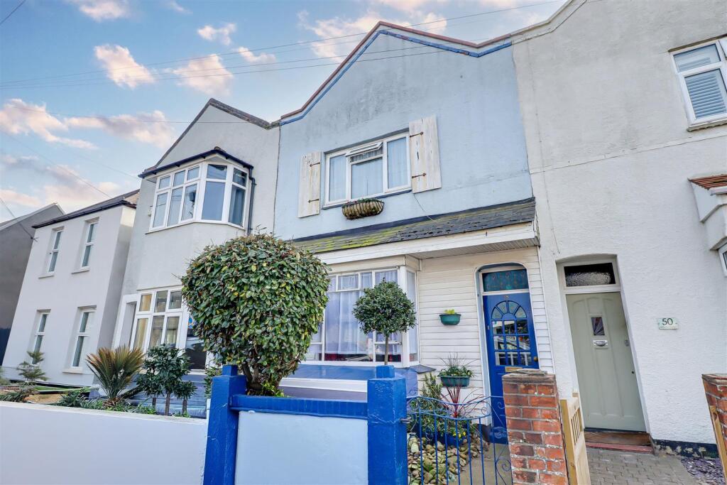 Main image of property: Glendale Gardens, Leigh-on-Sea