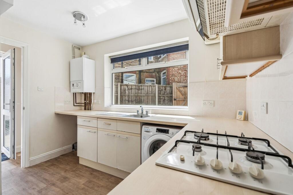 Apartment in Watford - More