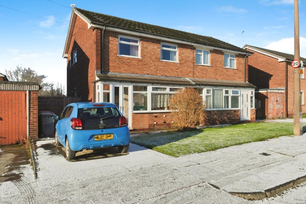 Main image of property: Deanscourt Avenue, Swinton, Manchester, Greater Manchester, M27