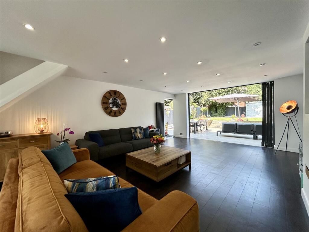 Foxlea Road, Halesowen - View 3