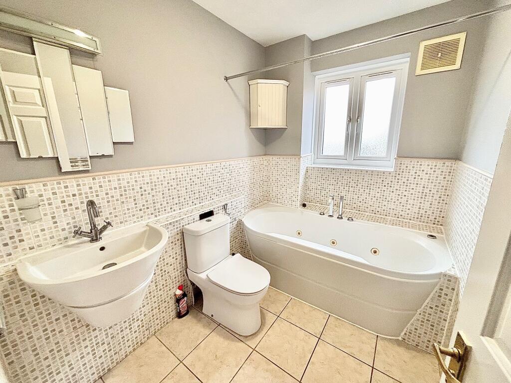Main image of property: Elmcroft avenue, Wanstead, E11