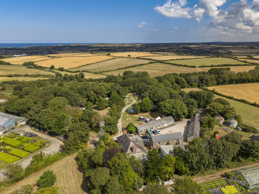 House in Hayle, Guildford - View 2