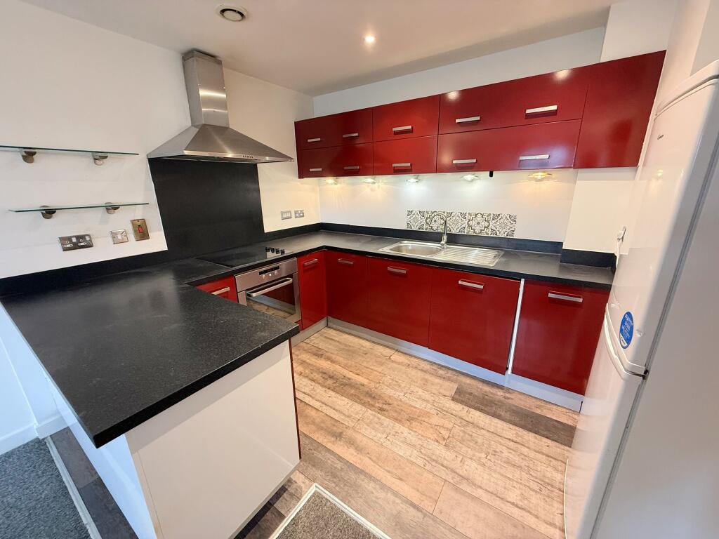 Apartment in Northampton, West Northamptonshire - View 4