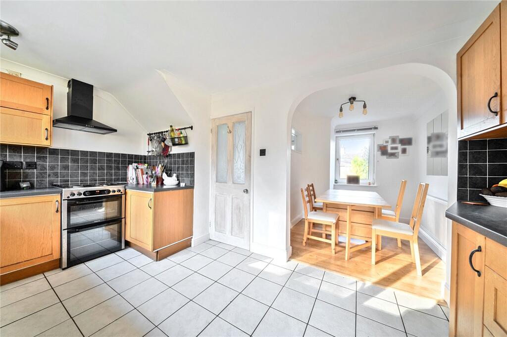 Blendworth Lane, Southampton, Hampshire, SO18 photo 4