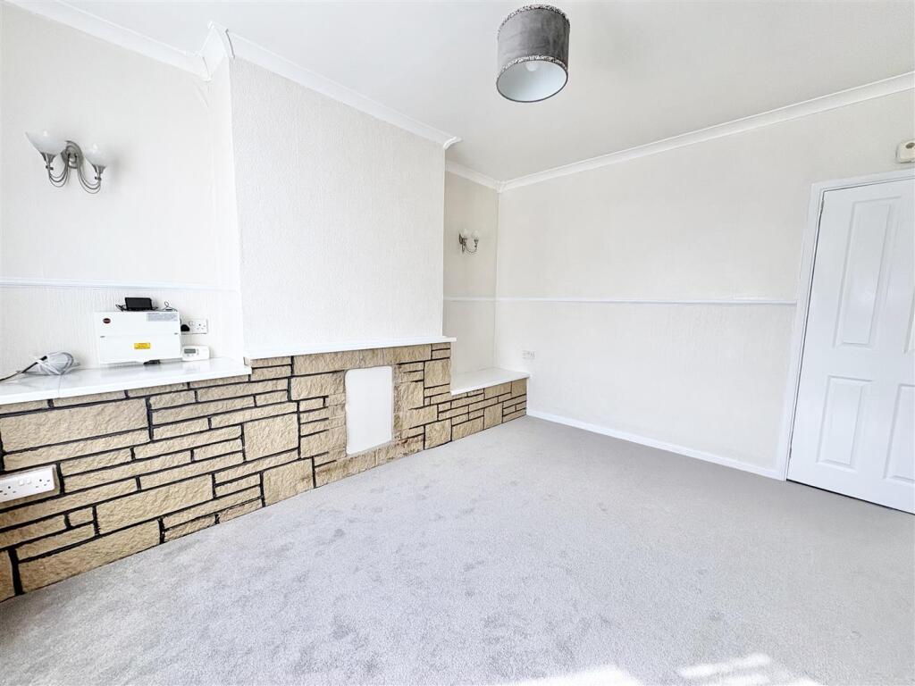 House in Nottingham - View 3