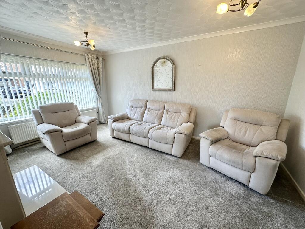Cobb Crescent, Caldicot, Newport. NP26 5BY photo 3
