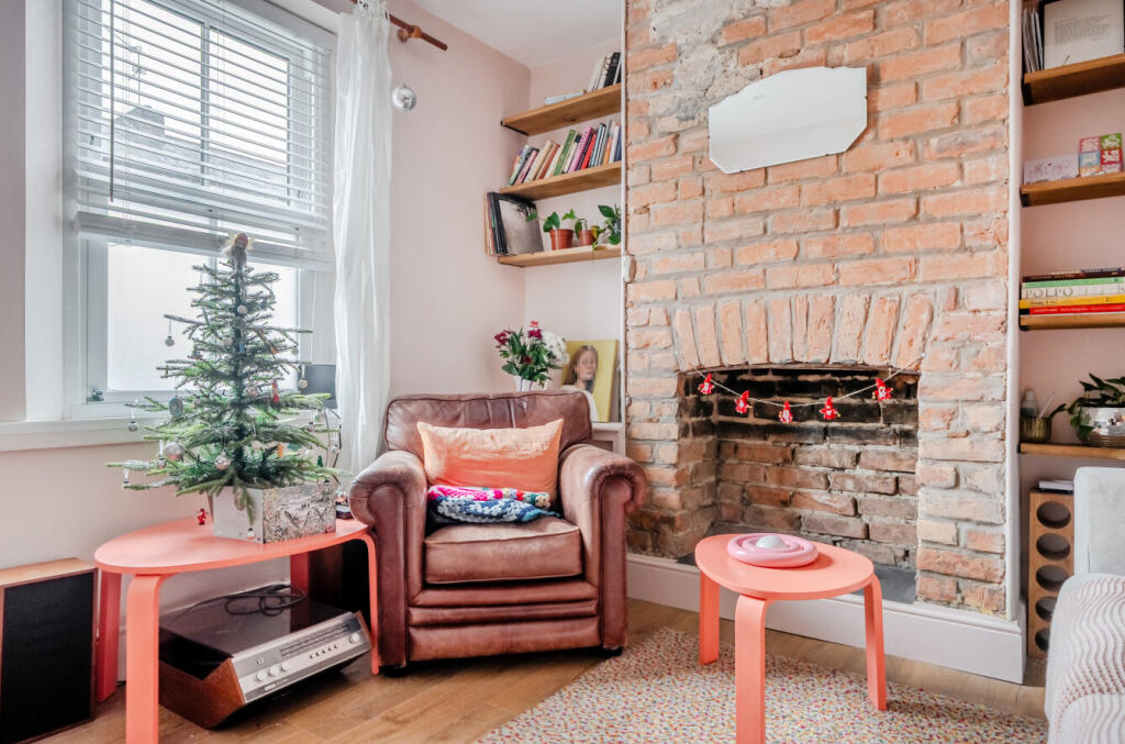 House in Cardiff - More
