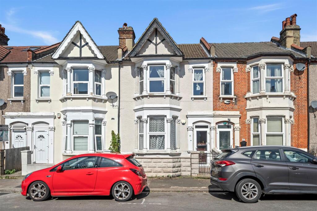 Main image of property: Nova Road, Croydon