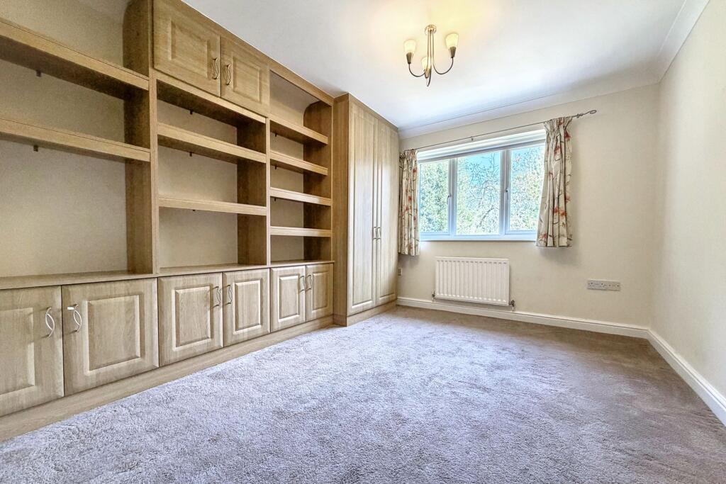 Apartment in Harrow - More