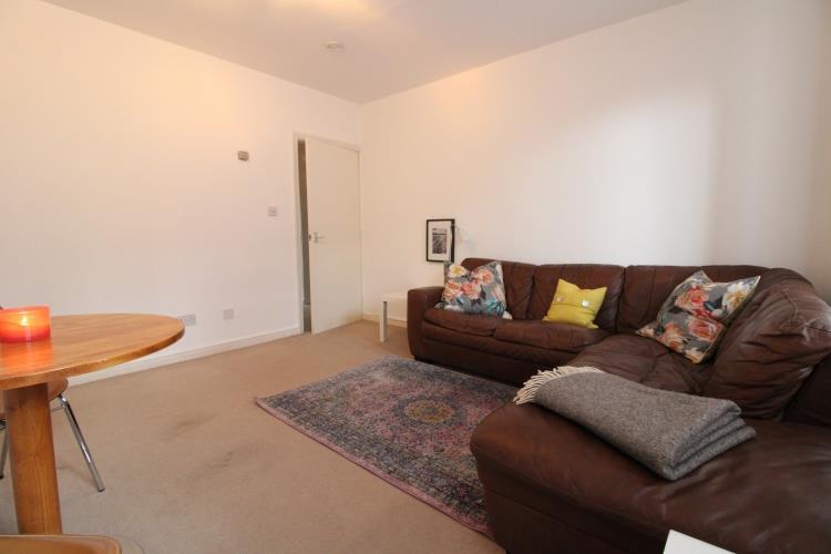 54 Kingsmere Gardens, Walker, Newcastle upon Tyne photo 2