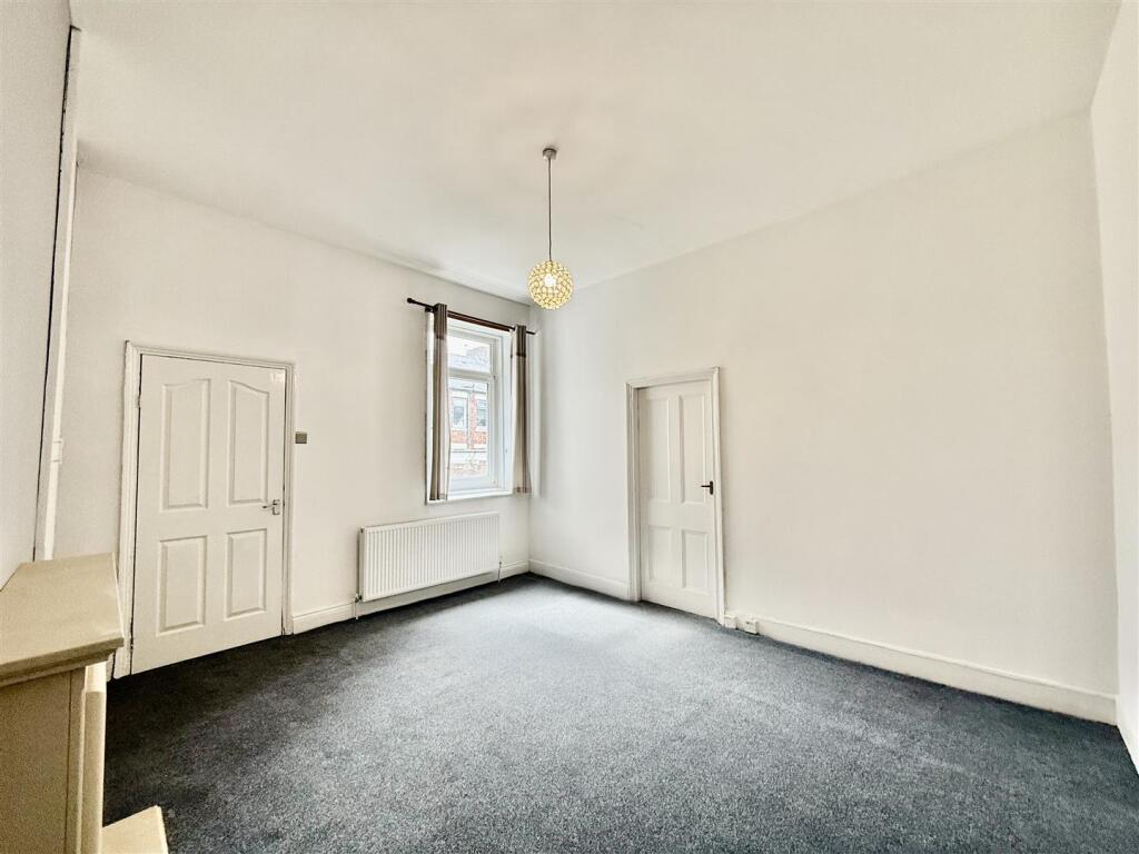 Apartment in Gateshead, North East - View 3