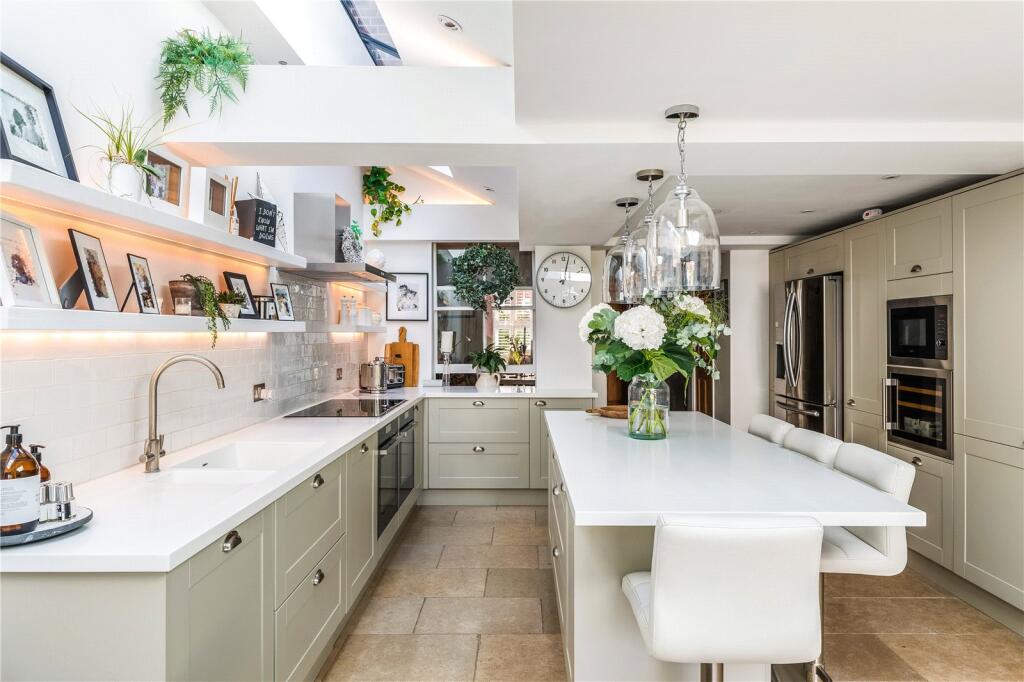 York Road, Marlow, Buckinghamshire, SL7 photo 2