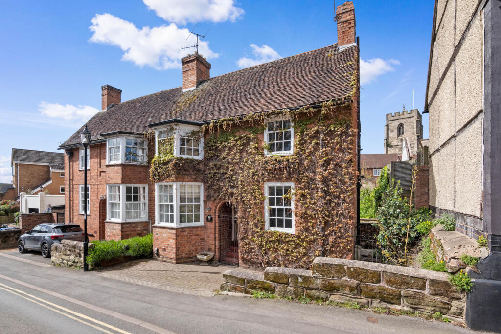 Main image of property: Castle Lane, Warwick