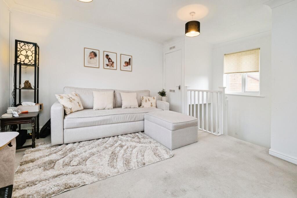 House in Epping Forest, Loughton - View 5