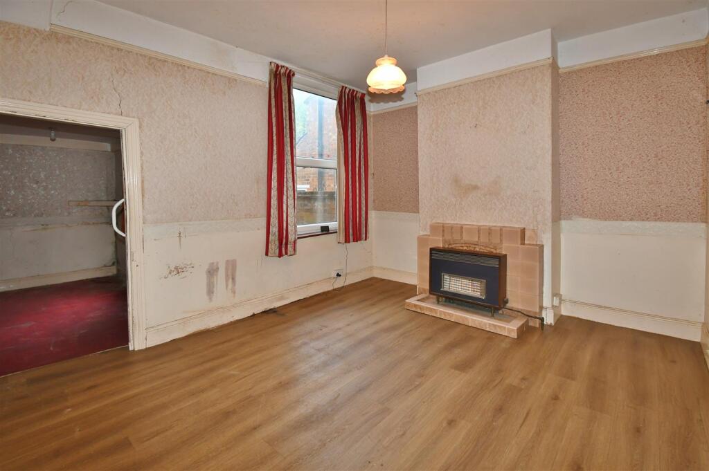 Victoria Road, Leamington Spa photo 3