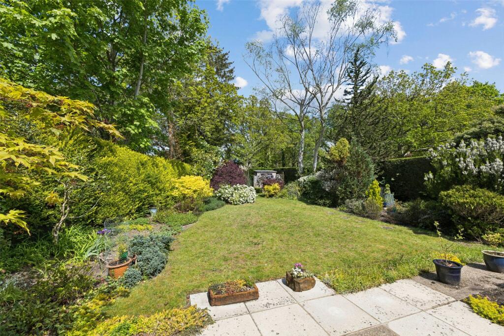 House in Wooburn Green, Berghers Hill, Wooburn - View 3