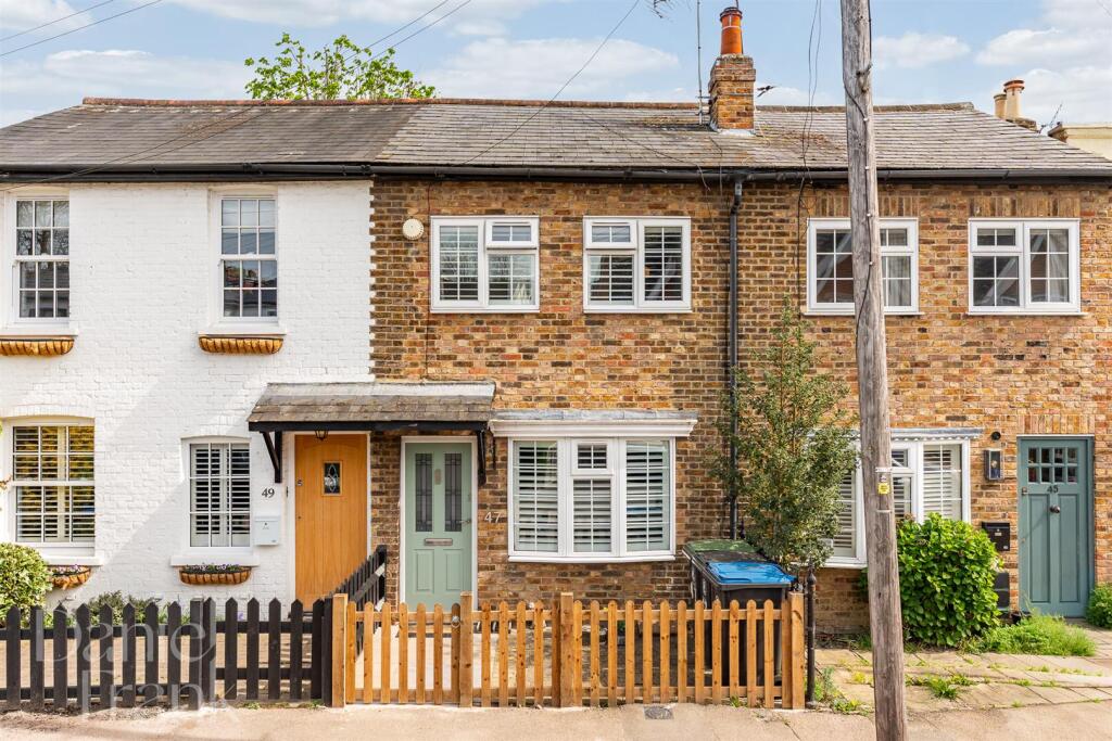 Main image of property: Smarts Lane, Loughton