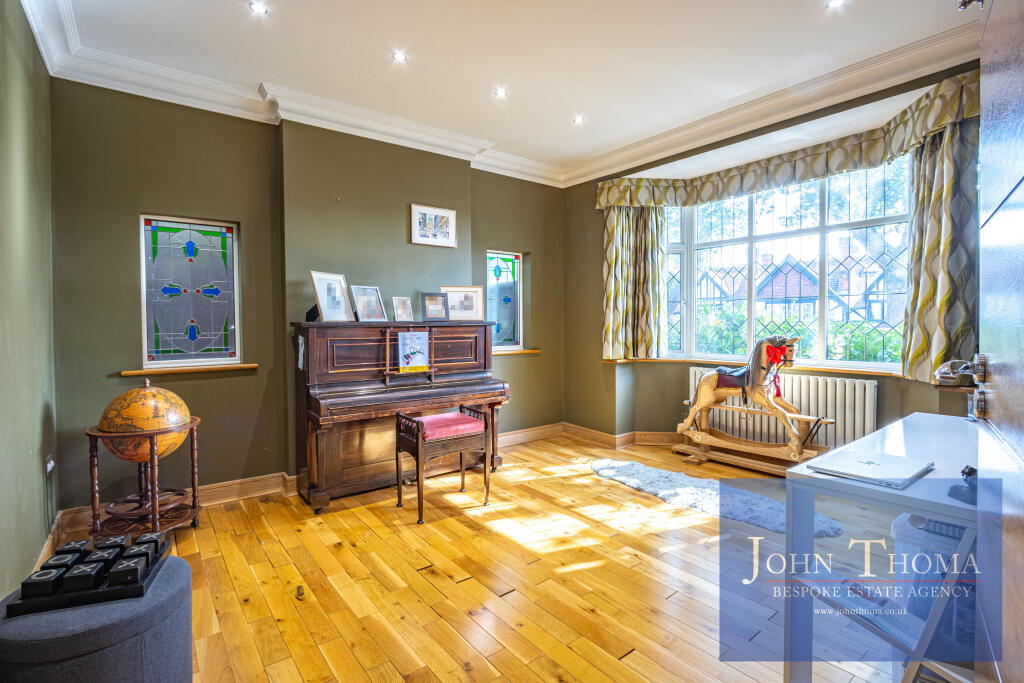 House in Ilford - More