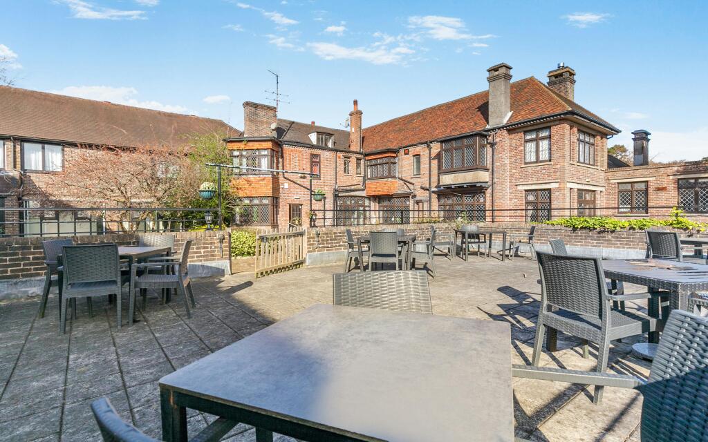8685235-exterior16.jpg